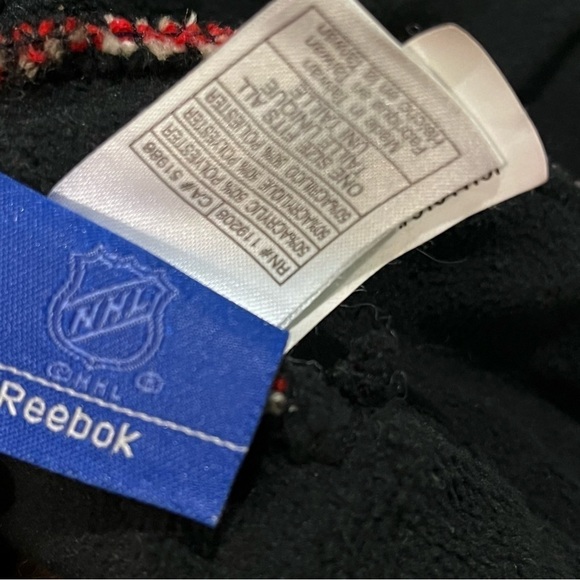 Reebok NHL Chicago Blackhawks Trapper Hat Faux Fur Nordic Print Knit One Size - Picture 9 of 11